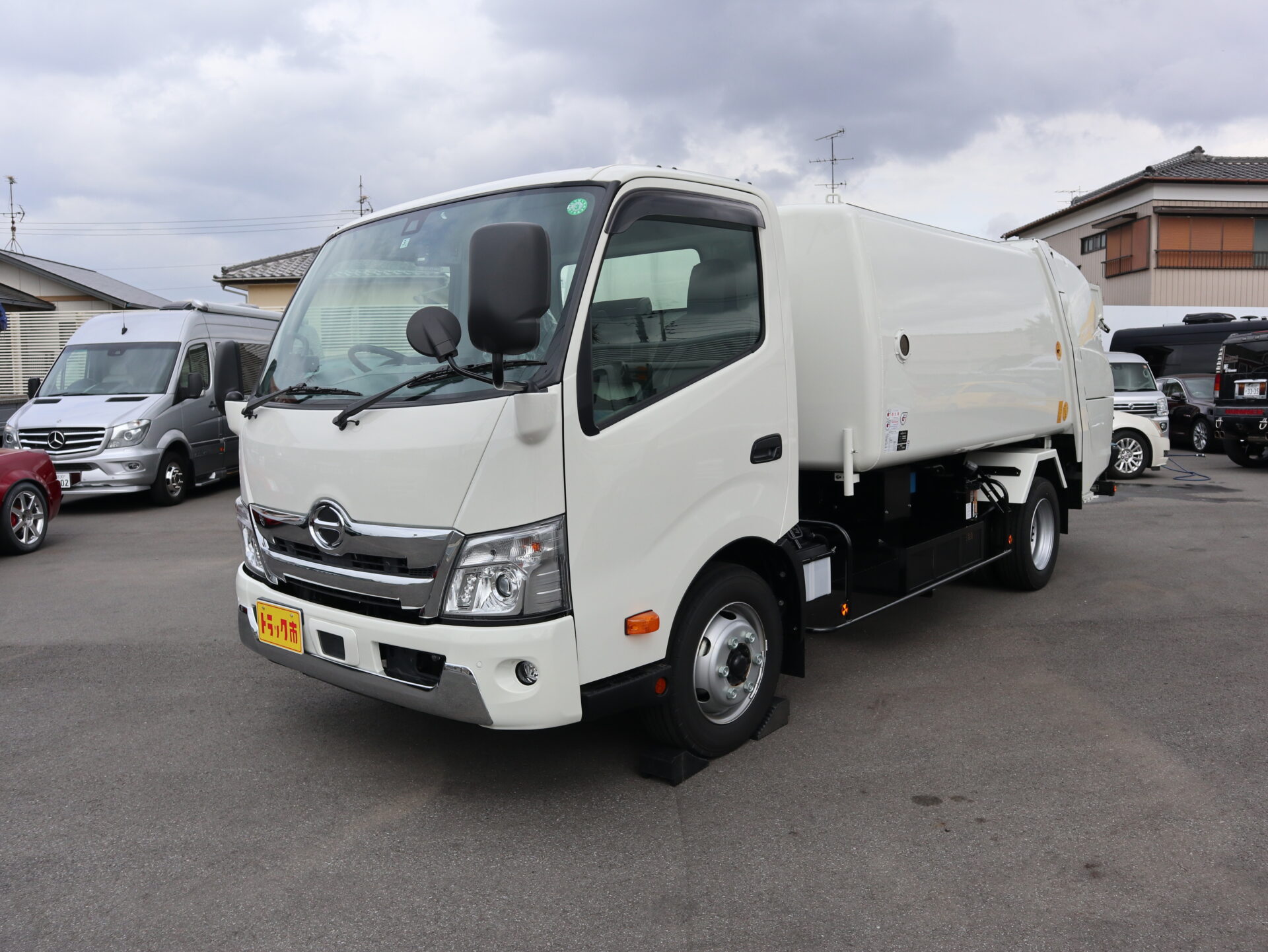 日野デュトロパッカー車回転式モリタ製