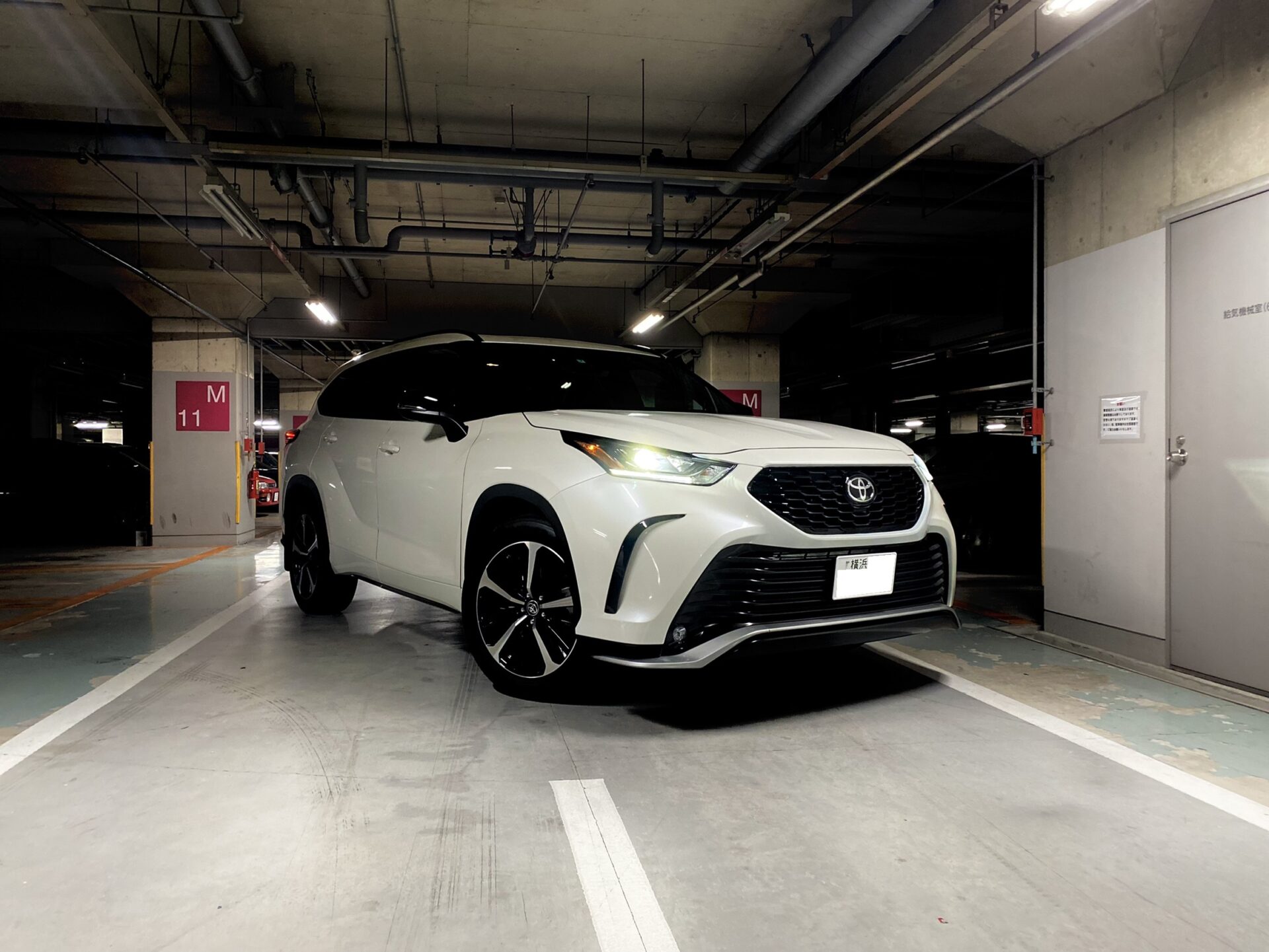 □納車情報□ ハイランダーXSE 横浜市在住Mr.E 様へ納車！  ビップオート