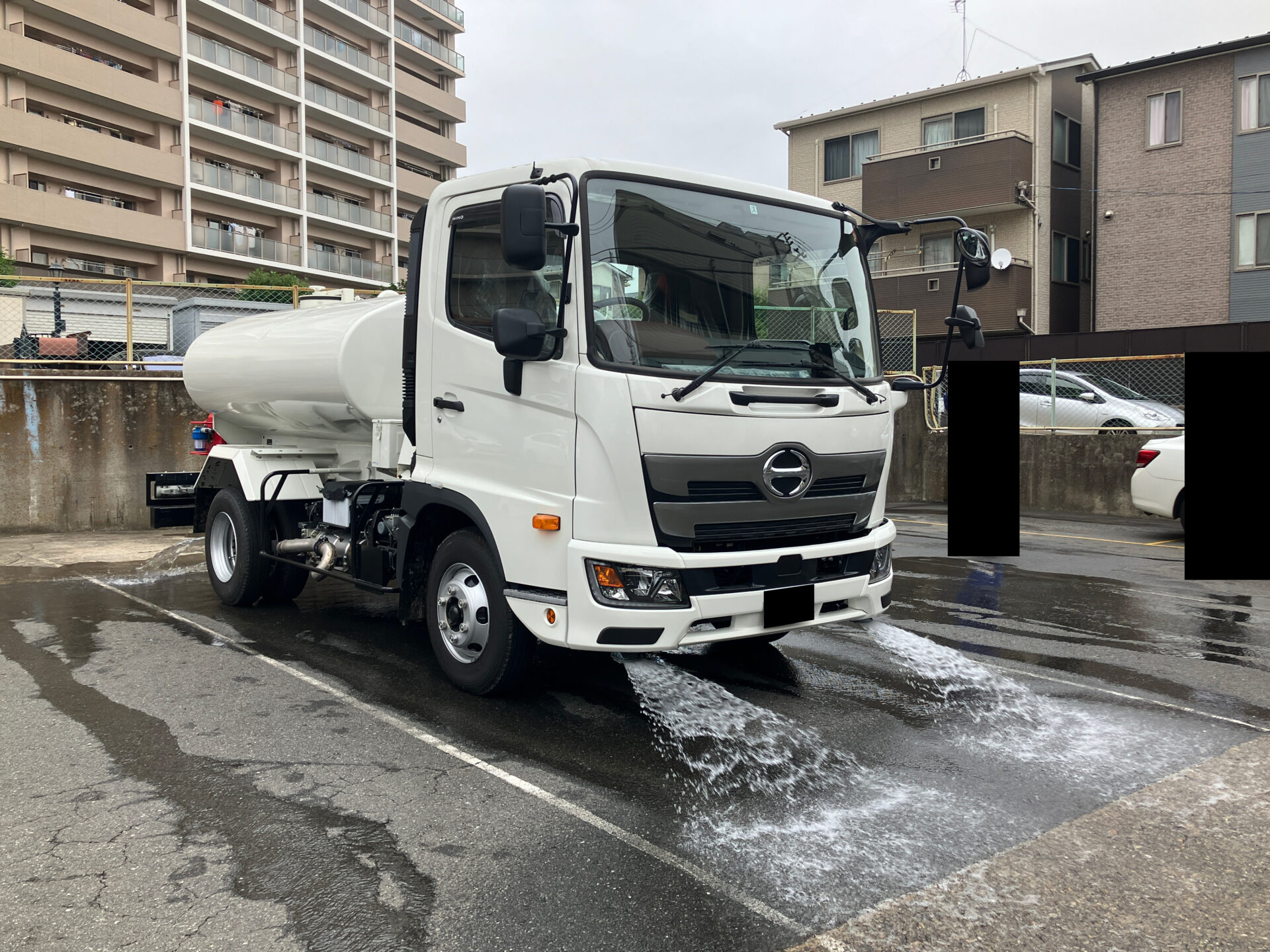 日野レンジャー散水車