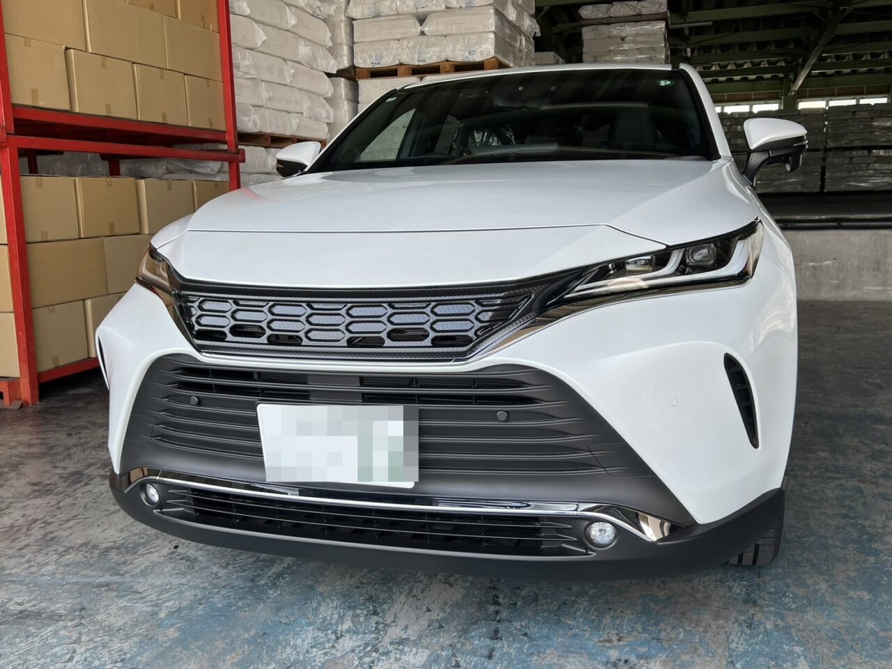 トヨタハリアーヘッドライト右 車