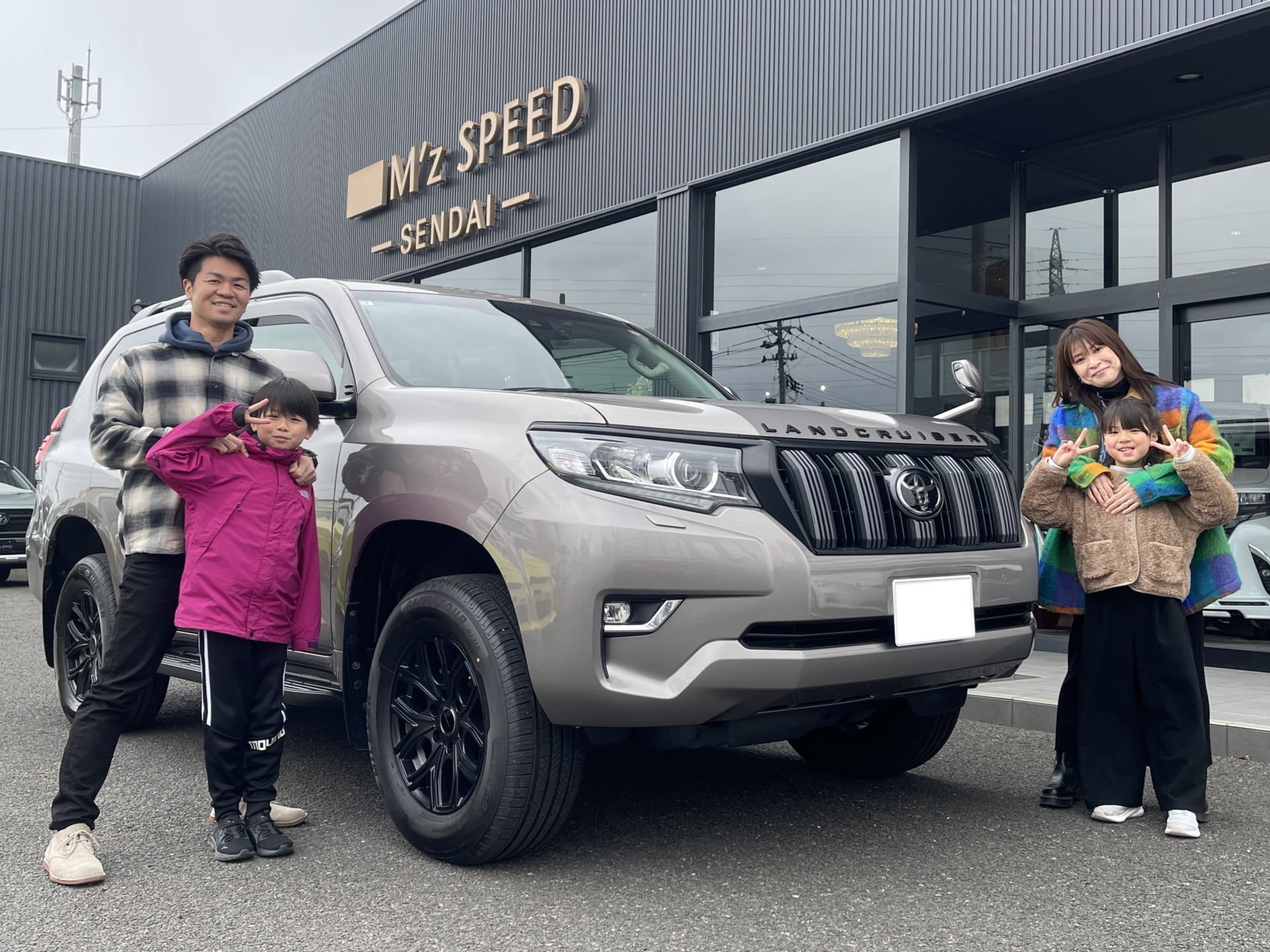 仙台市のK様にランドクルーザープラドをご納車！！