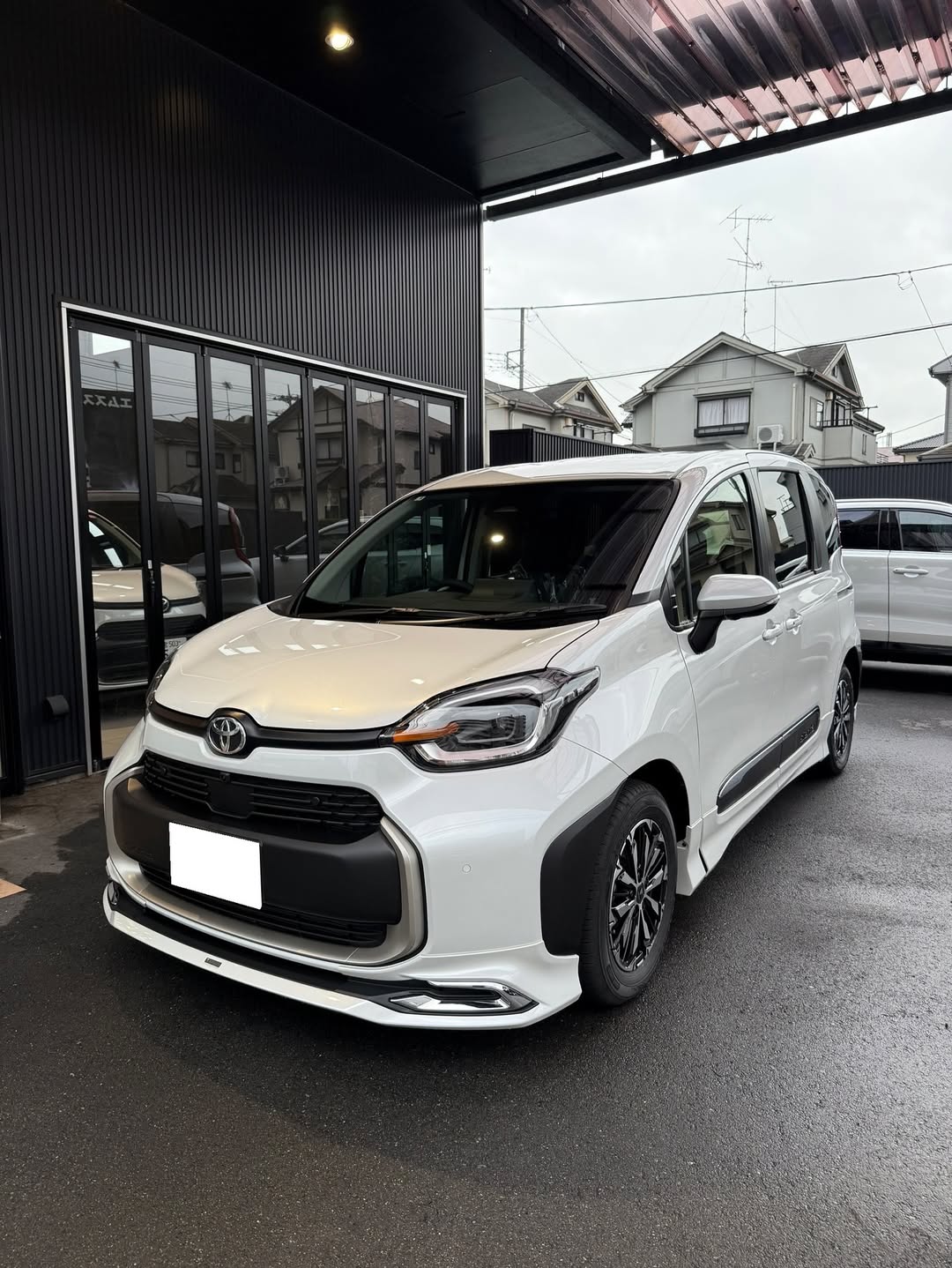 エムズスピード埼玉 納車情報★　神奈川県の【H様】に トヨタ シエンタをご納車！